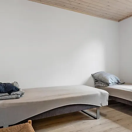 Nyaraló 3 Bedroom Cozy In *
