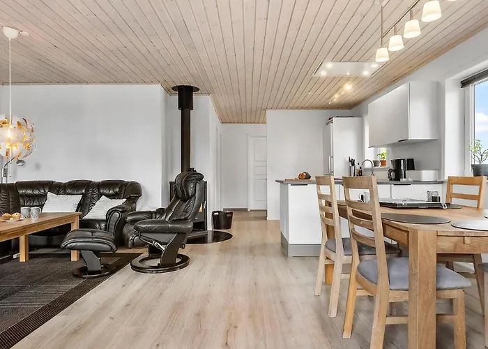 Prázdninový dům 3 Bedroom Cozy In