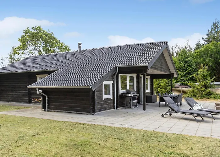 3 Bedroom Cozy In * Højslev