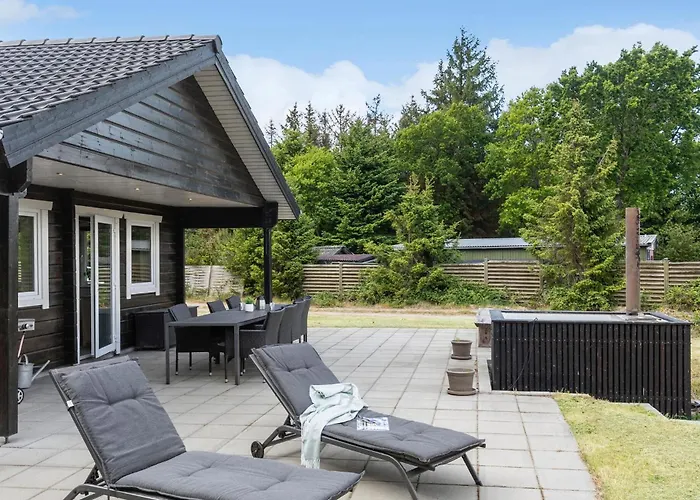 3 Bedroom Cozy In Prázdninový dům